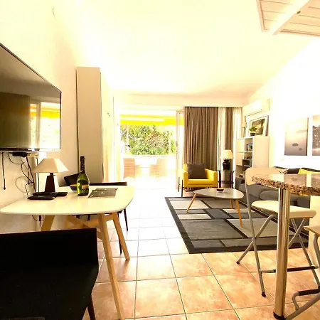 Bonito Estudio Con Piscina En Paradero, Apartment *